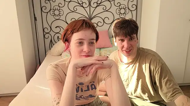 Danny loves Mary online show from April 8, 1:51 am