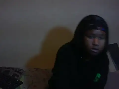 Snapshot of Diva-girl chatting on November 16, 6:29 am Diva-girl online show from November 16, 6:29 am