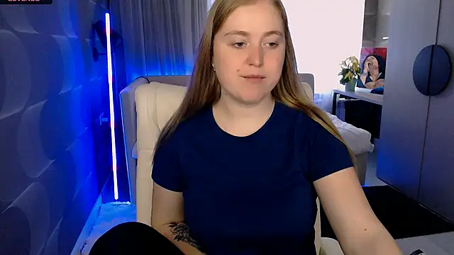 Snapshot of Kate_Moan chatting on April 25, 5:32 am Kate Moan online show from April 25, 5:32 am