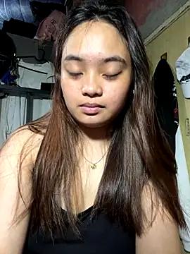 pinayyours18 online show from November 23, 5:28 am