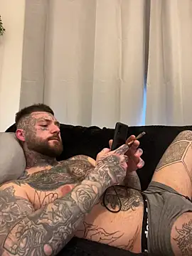 magicmichaell online show from April 18, 4:20 pm
