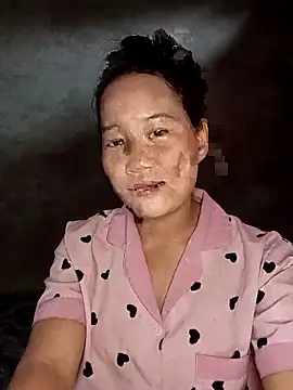 Snapshot of -Huong-99 chatting on November 17, 2:48 am -Huong-99 online show from November 17, 2:48 am