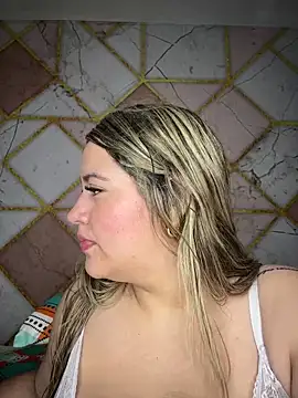 Amira Malia online show from January 16, 2:10 pm