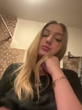 Marisaaasss online show from April 20, 6:53 pm