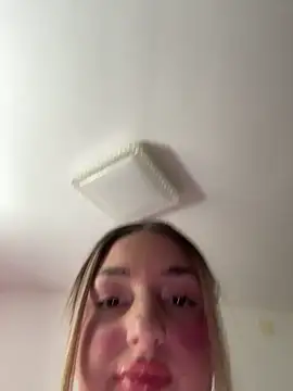 Marisaaasss online show from April 7, 11:45 am