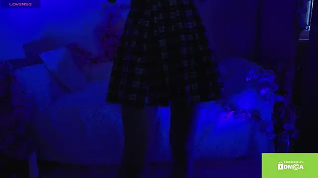 Kitty gaze online show from April 10, 2:57 pm