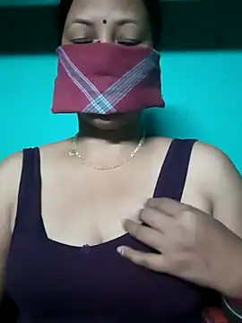 Snapshot of Hot__girls001 chatting on November 10, 6:24 pm Hot girls001 online show from November 10, 6:24 pm