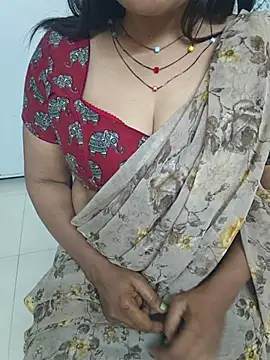 Snapshot of Rani__telugu chatting on November 28, 4:29 pm Rani telugu online show from November 28, 4:29 pm