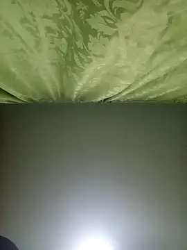 Snapshot of charlyver36 chatting on December 3, 8:58 am charlyver36 online show from December 3, 8:58 am