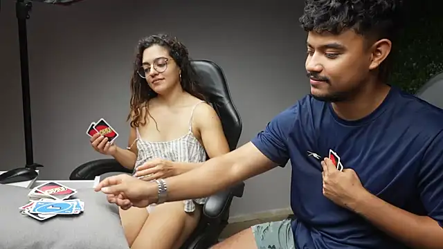 Snapshot of crimson_heart1 chatting on January 11, 2:02 pm crimson heart1 online show from January 11, 2:02 pm