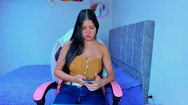 kiity hot 6 online show from May 25, 8:40 pm