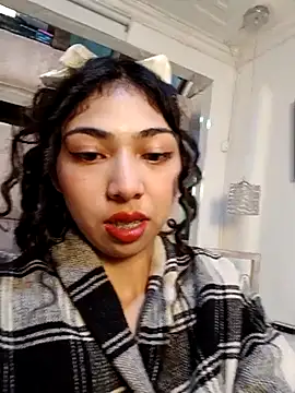 Emmaskinny online show from November 14, 12:53 pm