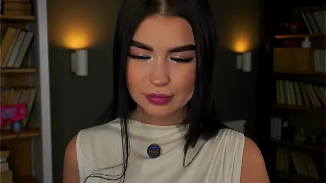 CoreenYorton online show from November 14, 1:20 am