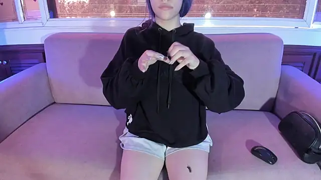 ReiAyanamy online show from March 8, 7:50 pm