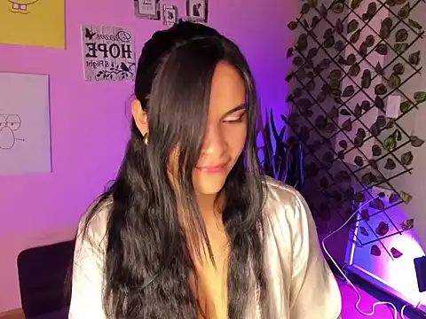 Alisson Evans   online show from November 11, 11:27 am