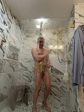 WildFocus online show from April 4, 9:43 pm