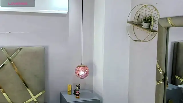 AaronFonseca  online show from November 12, 8:12 pm