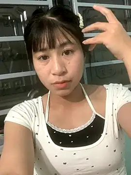 Snapshot of EmBeTenLi chatting on November 17, 1:15 pm EmBeTenLi online show from November 17, 1:15 pm