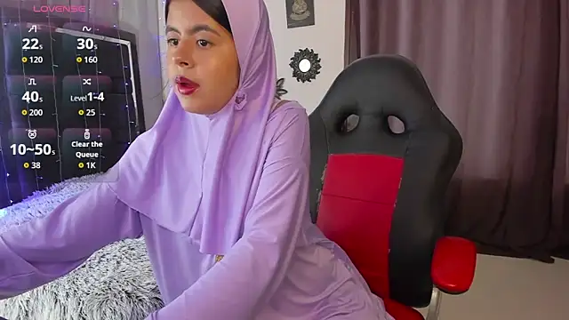 NaylaAbadi online show from November 18, 12:30 pm