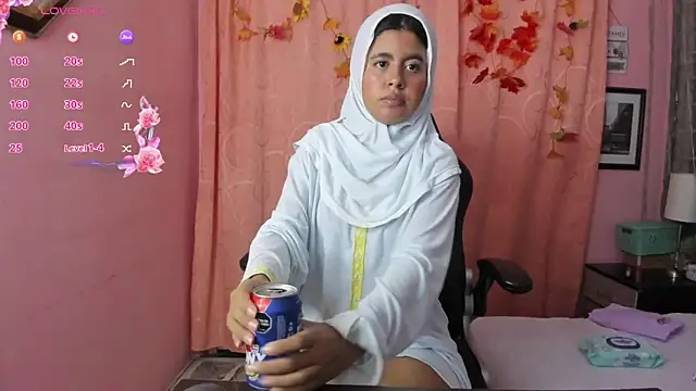 NaylaAbadi online show from December 19, 12:29 pm