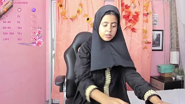 NaylaAbadi online show from December 15, 12:22 pm