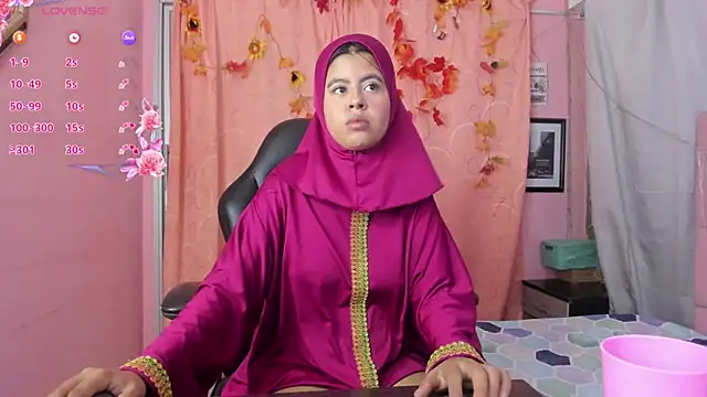 NaylaAbadi online show from February 7, 12:24 pm