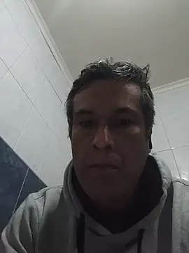 Snapshot of Riki121274 chatting on August 5, 3:00 am Riki121274 online show from August 5, 3:00 am