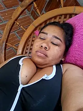 Sarahy- online show from April 8, 7:59 pm