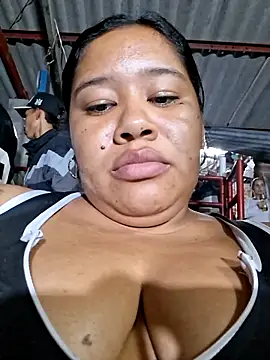 Snapshot of Sarahy- chatting on February 16, 12:53 am Sarahy- online show from February 16, 12:53 am