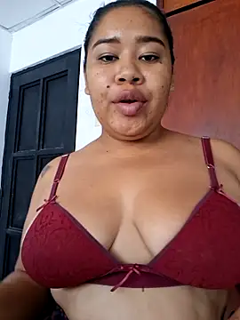 Sarahy- online show from May 18, 1:27 pm