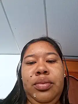 Sarahy- online show from April 4, 12:45 pm