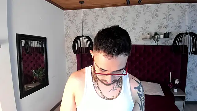 Snapshot of dave_wolff chatting on January 14, 12:09 pm dave wolff online show from January 14, 12:09 pm