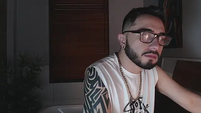 Snapshot of dave_wolff chatting on January 13, 12:09 pm dave wolff online show from January 13, 12:09 pm