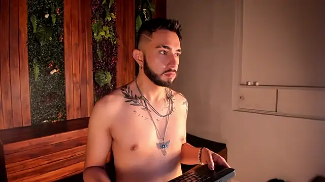 Snapshot of dave_wolff chatting on November 26, 12:05 pm dave wolff online show from November 26, 12:05 pm