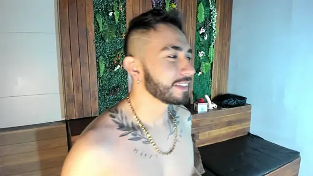 Snapshot of dave_wolff chatting on January 11, 12:12 pm dave wolff online show from January 11, 12:12 pm