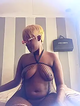 CurvyBabe36 online show from April 5, 2:02 pm