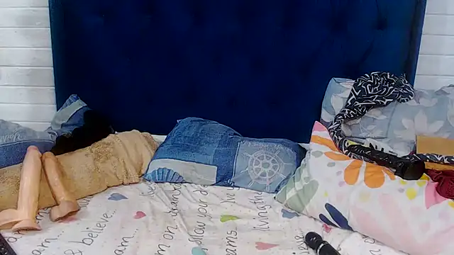 DarkCherryx online show from February 11, 7:47 pm