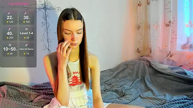 evablssm online show from November 26, 9:09 am