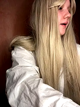 Scarlett Shadow online show from November 15, 7:29 pm