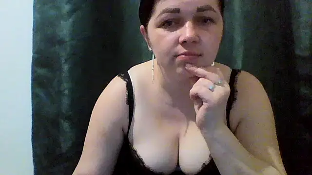 Vitalina282128 online show from April 22, 6:47 pm