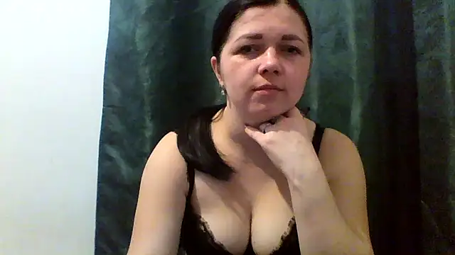 Vitalina282128 online show from March 13, 1:38 pm