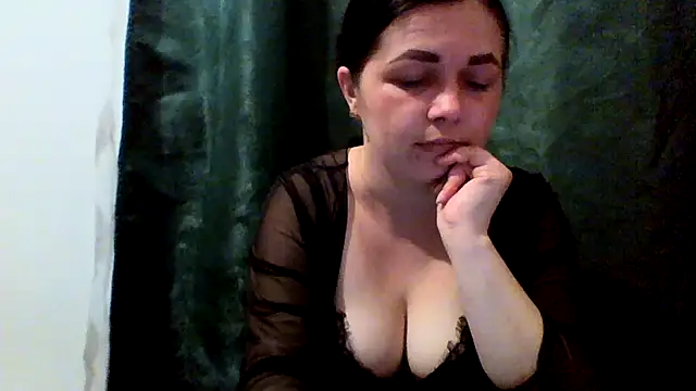 Vitalina282128 online show from May 27, 6:04 pm