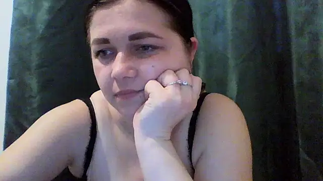 Vitalina282128 online show from April 4, 5:36 am