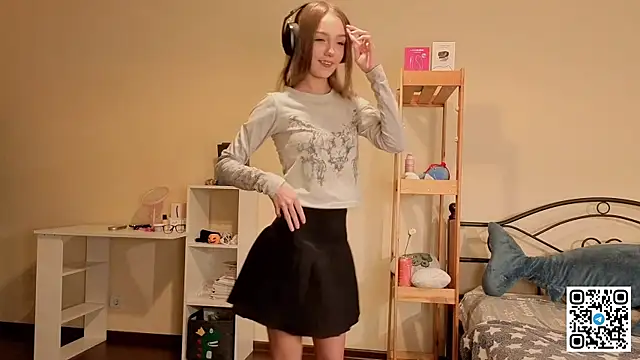 Snapshot of HoaPatton chatting on December 5, 11:09 am HoaPatton online show from December 5, 11:09 am