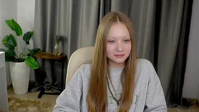 AdalineSheetz online show from November 11, 1:50 pm