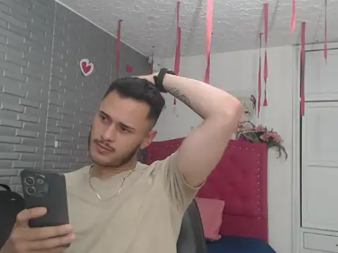 Snapshot of taurosex2025 chatting on November 11, 1:50 pm taurosex2025 online show from November 11, 1:50 pm