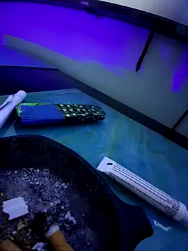 Br0kenKenDoll online show from November 18, 5:22 am