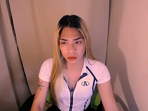 velvetviper06 online show from April 7, 3:30 am