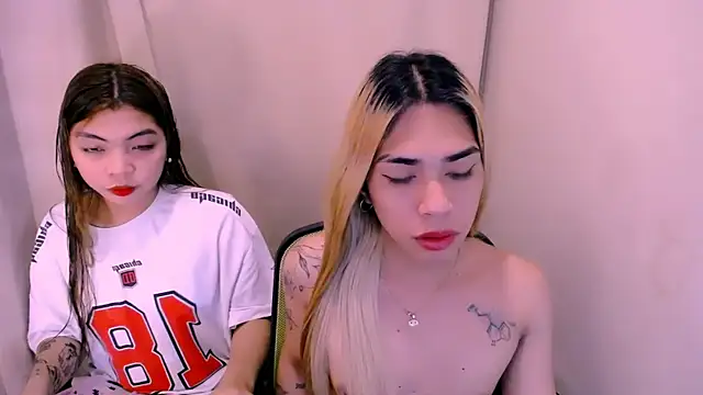 velvetviper06 online show from March 22, 1:01 pm