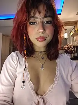 Sarah Lark- online show from July 17, 12:08 am